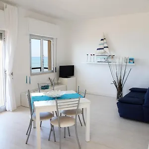 Izzhome Bella Vista Apartment